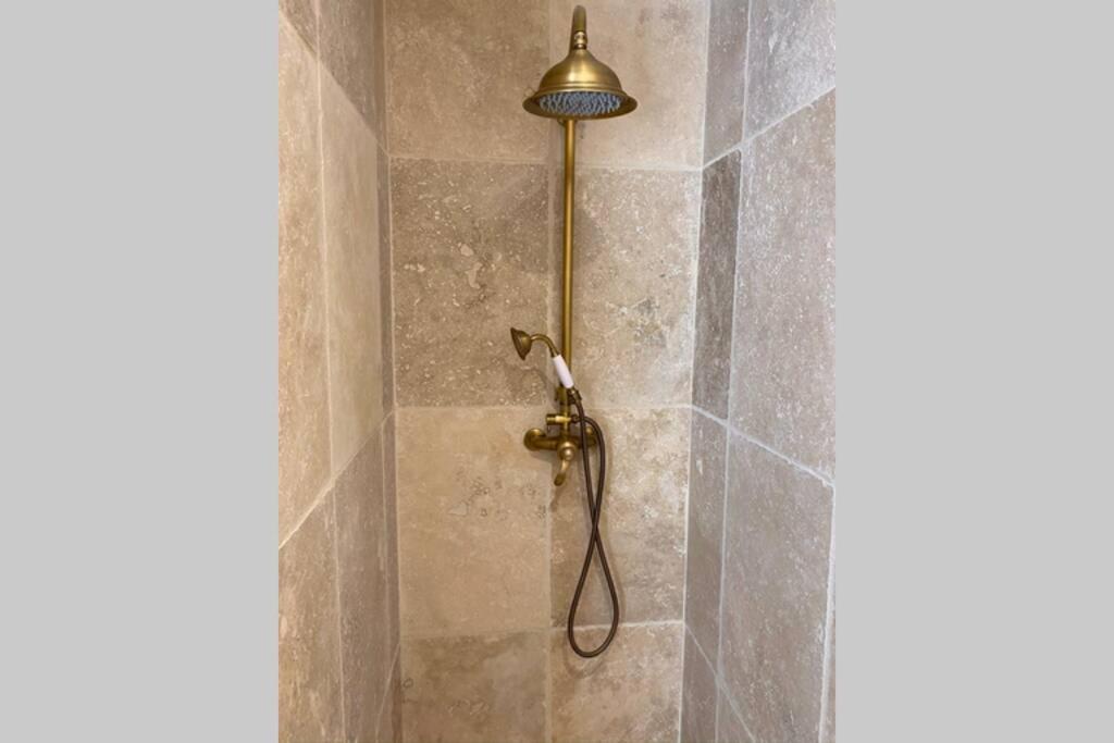 Charmante Du 17eme Siecle A Lilette Avec Jacuzzi Et Proche Riviere
