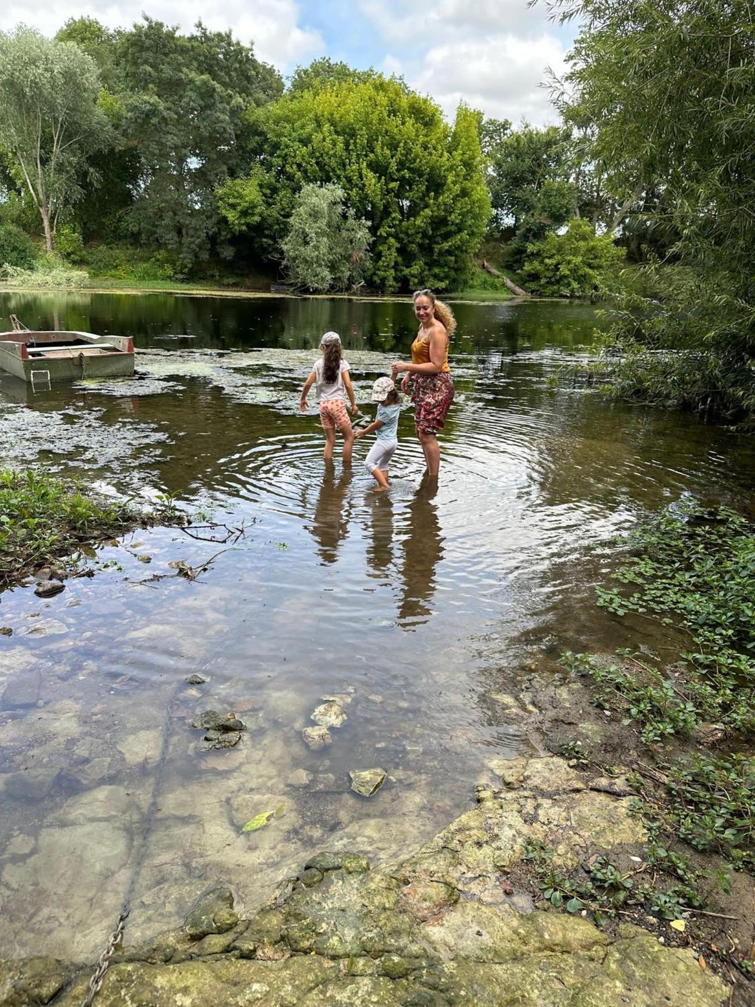 Charmante Du 17eme Siecle A Lilette Avec Jacuzzi Et Proche Riviere * Buxeuil (Vienne)
